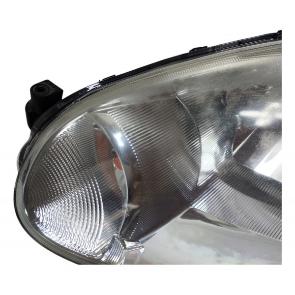 Farol Esquerdo Nissan March 1.6 2013 B1562