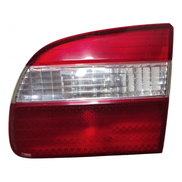 Lanterna Tampa Tras Dir Detalhe Toyota Corolla 2000 B1062