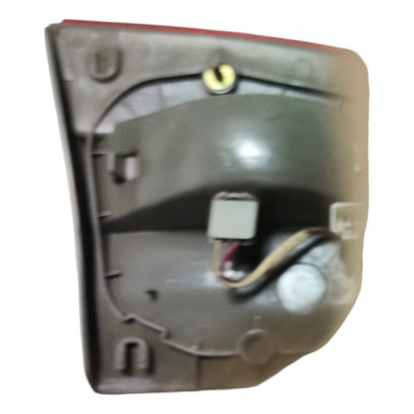 Lanterna Tampa Tras Dir Detalhe Toyota Corolla 2000 B1062