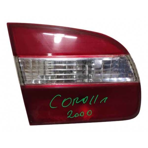 Lanterna Tampa Traseira Esquerda Toyota Corolla 2000 B1061