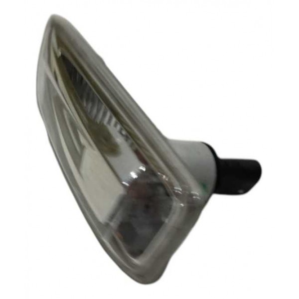 Pisca Paralama Esquerdo Gm Tracker 2025