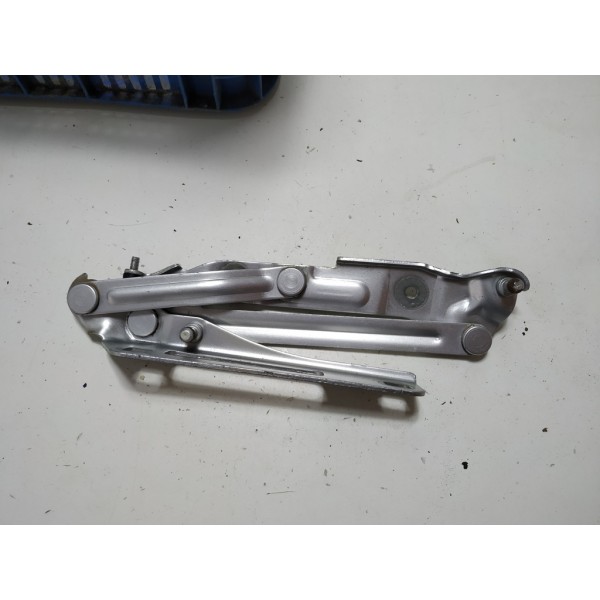 Dobradiça Tampa Traseira Esquerda Gm Omega 3.6 V6 2008 A9953