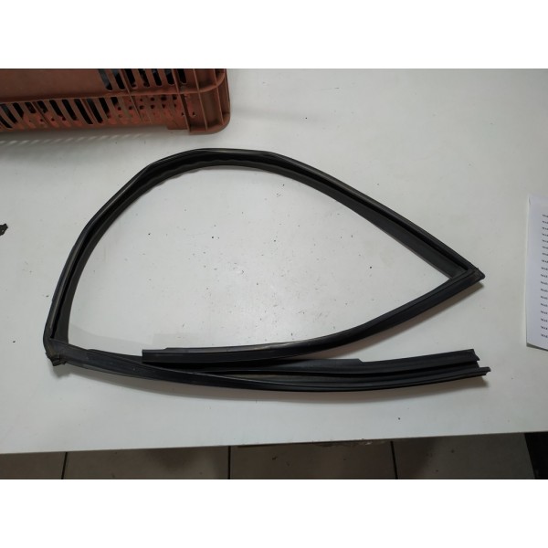 Borracha Canaleta Vidro Porta Diant Esq Omega 3.6 2008 A9935