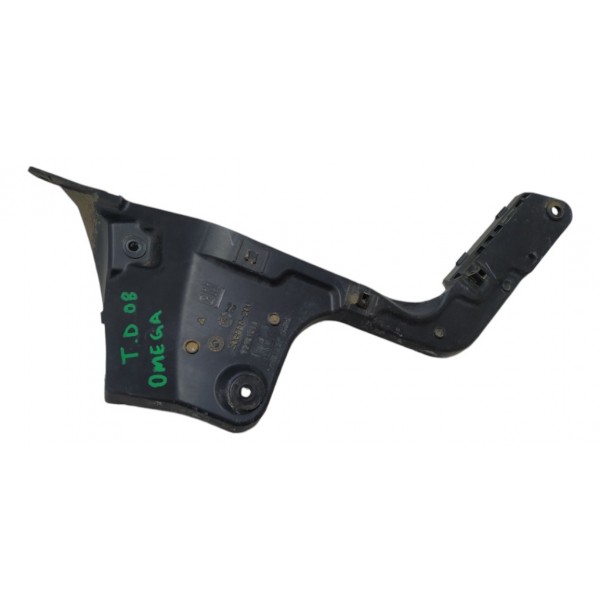 Guia Parachoque Traseiro Direito Gm Omega 3.6 V6 2008 A9905