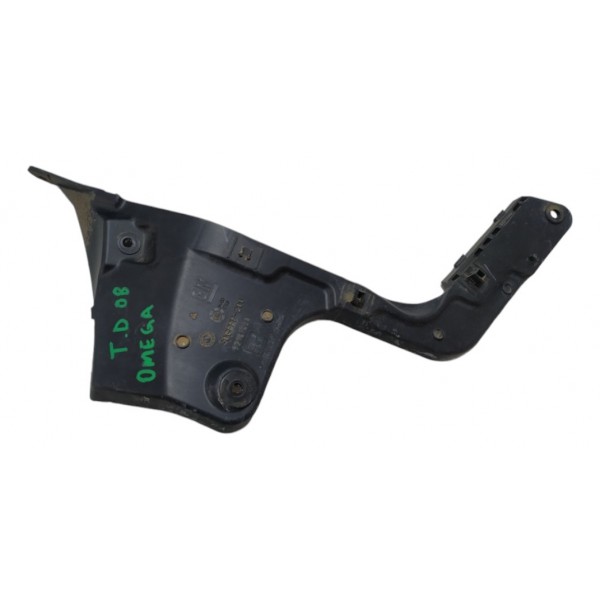 Guia Parachoque Traseiro Direito Gm Omega 3.6 V6 2008 A9905