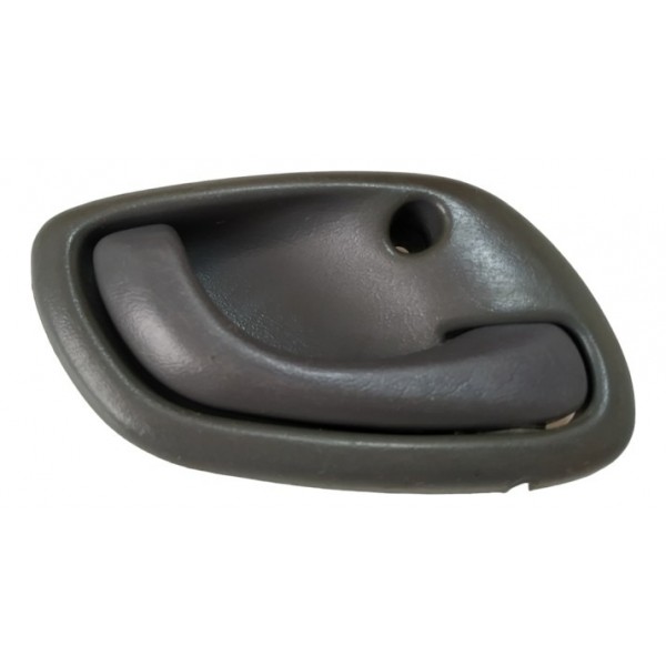 Maçaneta Interna Direita Gm Tracker 2001 À 2009 A7711